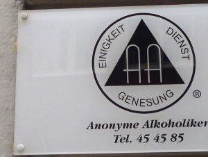Anonyme Alkoholiker Schild mit Logo