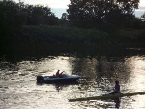 Wassersportler auf der Weser